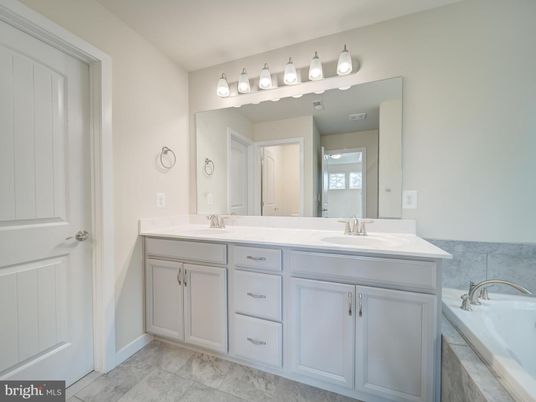Bathroom, Dual Sink Vanities, Interior