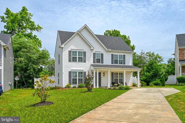 Exterior, Facade, Farmhouse