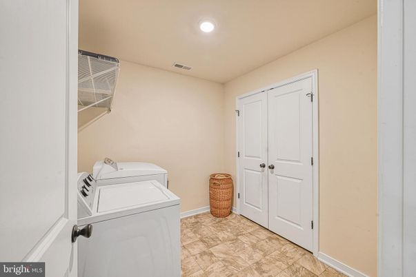 Interior, Recessed Lighting, Washer