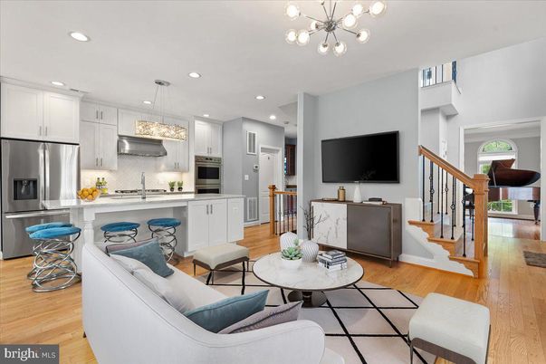 Interior, Kitchen, Living room, Pendant Lights, Recessed Lighting, Stainless Steel Appliances, Wood Texture Flooring