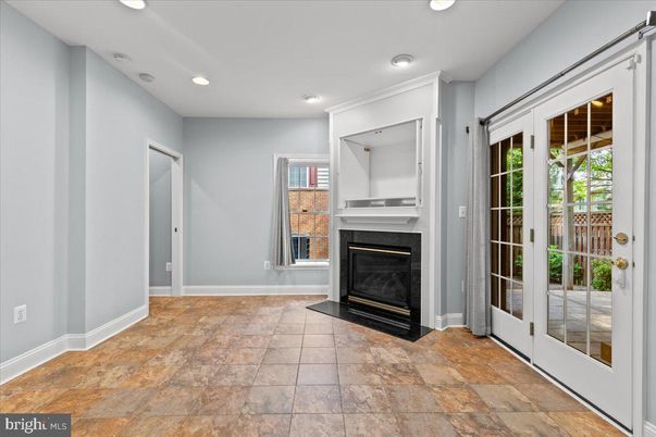 Fireplace, Interior, Recessed Lighting