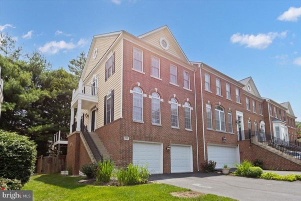 Attached, Exterior, Facade, Brick Facade, Rowhouse