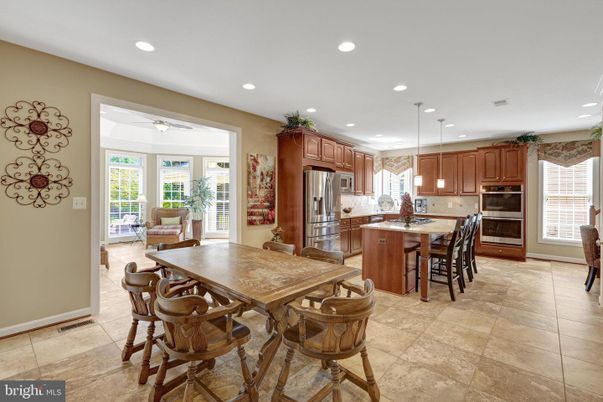 Dining room, Interior, Kitchen, Pendant Lights, Recessed Lighting, Stainless Steel Appliances