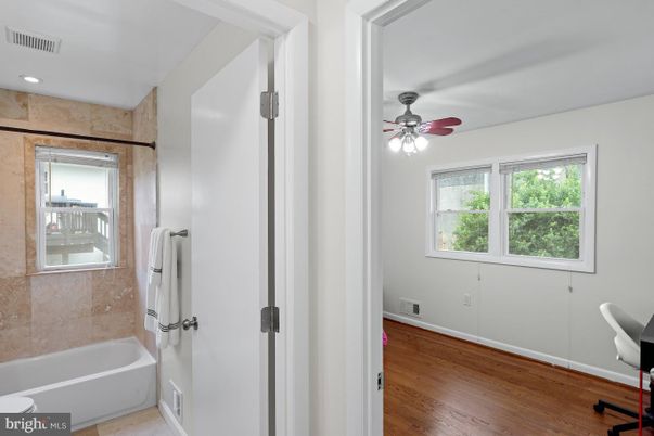 Bathroom, Interior, Recessed Lighting, Wood Texture Flooring