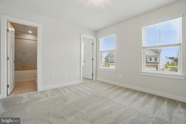 Bathroom, Empty room, Interior, Recessed Lighting