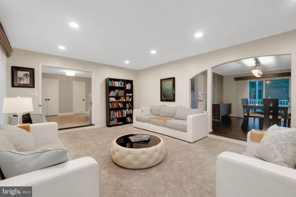 Dining room, Interior, Living room, Recessed Lighting