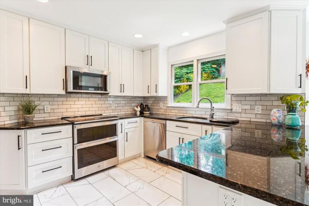 Interior, Kitchen, Marble, Recessed Lighting, Stainless Steel Appliances