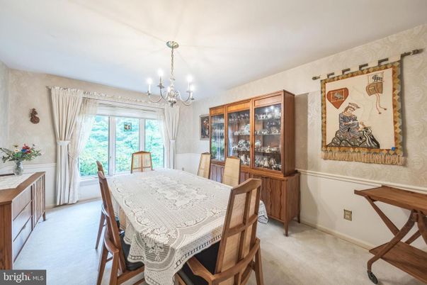 Chandelier, Dining room, Interior