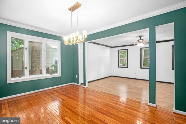 Empty room, Interior, Pendant Lights, Wood Texture Flooring