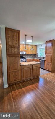 Interior, Kitchen, Pendant Lights, Wood Texture Flooring