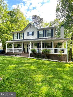 Backyard, Exterior, Facade, Farmhouse
