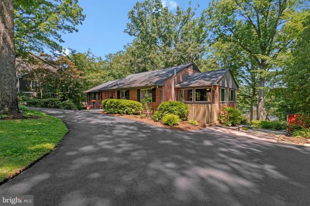 Exterior, Facade, Brick Facade, Log Home