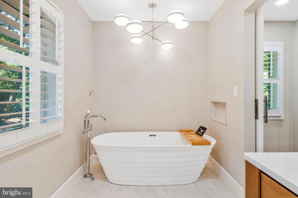 Bathroom, Free Standing Baths, Interior