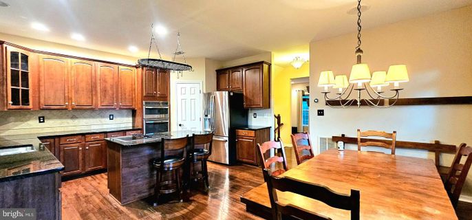 Chandelier, Dining room, Interior, Kitchen, Pendant Lights, Recessed Lighting, Wood Texture Flooring
