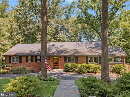 Exterior, Facade, Brick Facade, Cape Cod