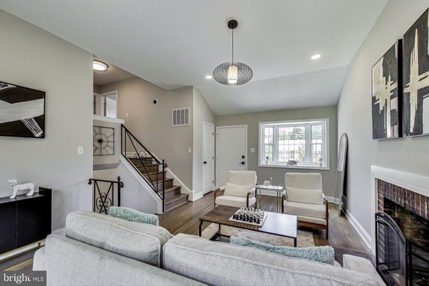 Fireplace, Interior, Living room, Pendant Lights, Recessed Lighting, Wood Texture Flooring