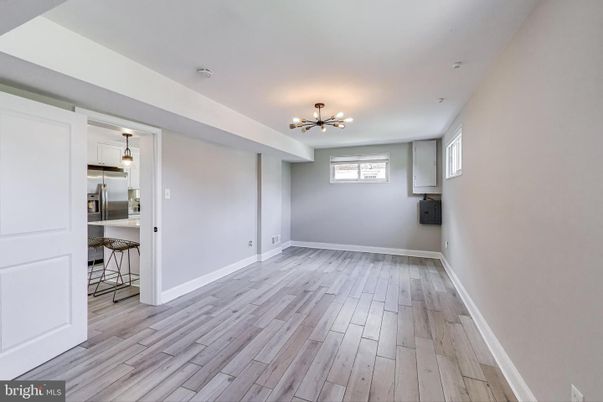 Empty room, Interior, Pendant Lights, Wood Texture Flooring