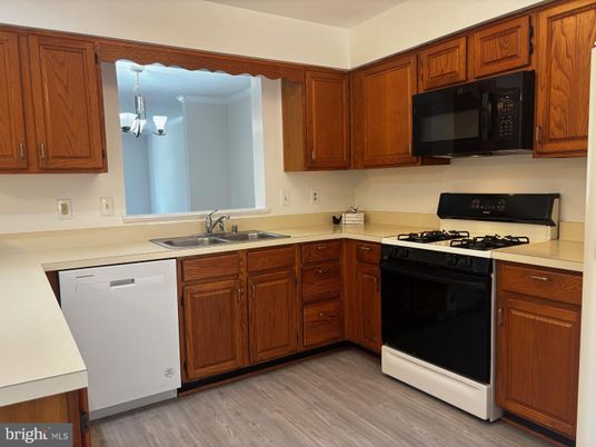 Chandelier, Interior, Kitchen, Wood Texture Flooring
