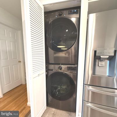 Interior, Utility Closets, Washer, Wood Texture Flooring