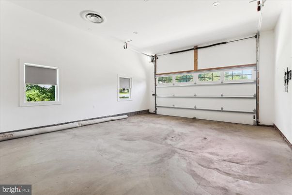 Garage, Interior