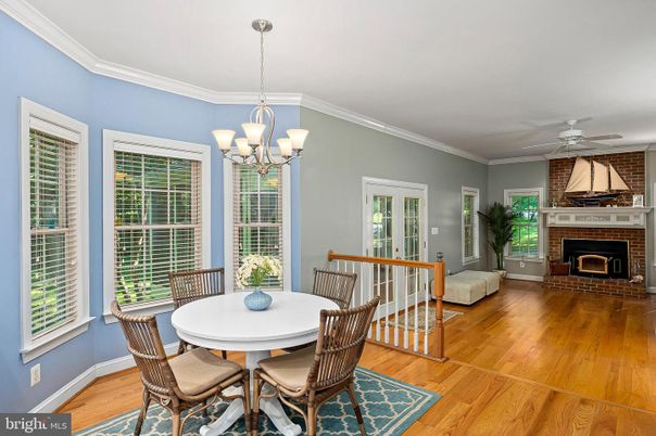 Chandelier, Dining room, Fireplace, Interior, Wood Texture Flooring