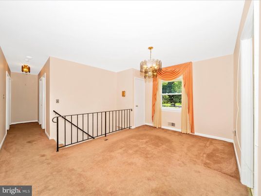 Chandelier, Empty room, Interior