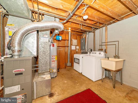 Interior, Washer, Wooden Beams, Wooden Ceilings