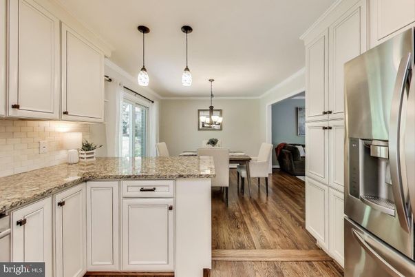 Dining room, Interior, Kitchen, Pendant Lights, Wood Texture Flooring