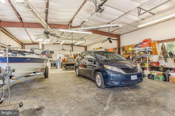 Garage, Interior