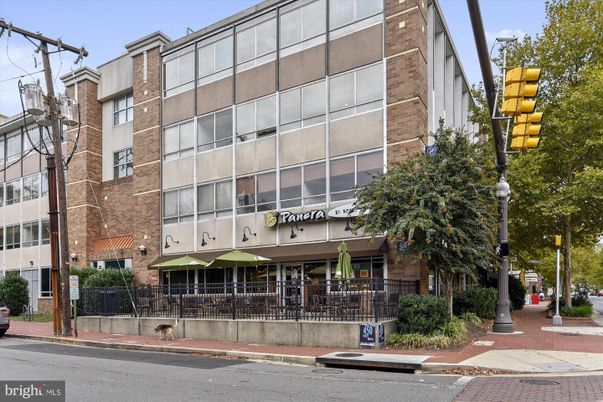 Exterior, Facade, Brick Facade, Highrise