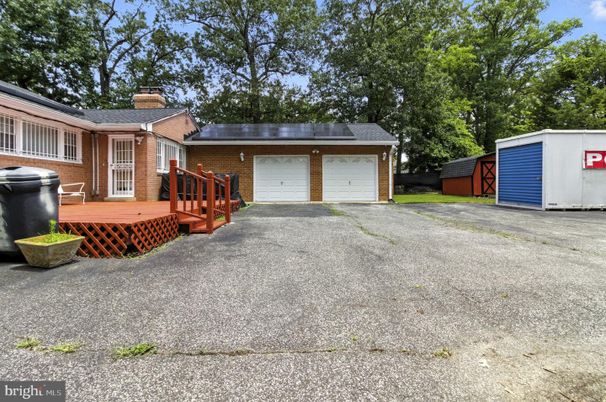 Detached Garage, Exterior