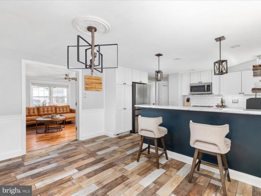 Interior, Kitchen, Pendant Lights, Wood Texture Flooring