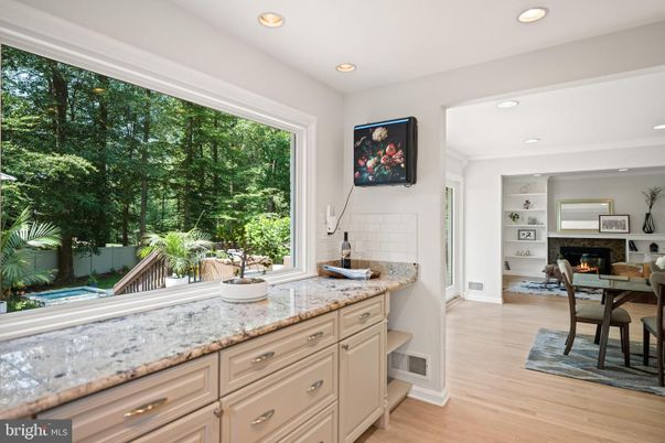 Dining room, Fireplace, Interior, Recessed Lighting, Wood Texture Flooring