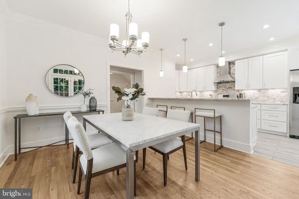 Chandelier, Dining room, Interior, Kitchen, Pendant Lights, Recessed Lighting, Wood Texture Flooring