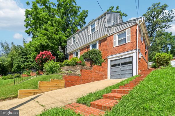 Attached, Exterior, Facade, Brick Facade, Cape Cod