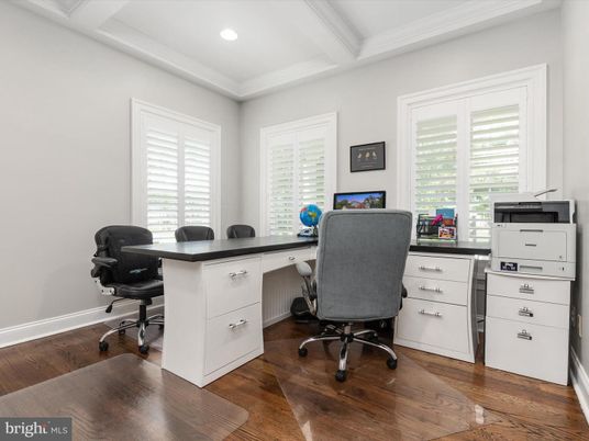 Home Office, Interior, Recessed Lighting, Wood Texture Flooring