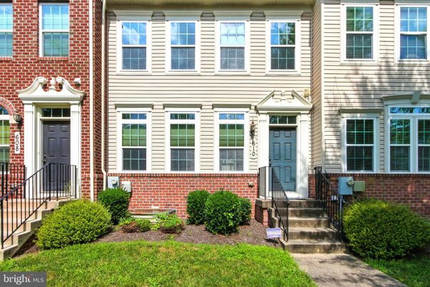 Exterior, Facade, Brick Facade, Rowhouse