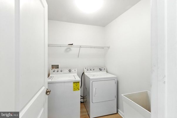 Interior, Utility Closets, Washer, Wood Texture Flooring