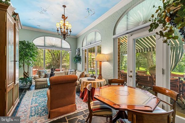Chandelier, Dining room, Interior, Living room, Sun Room