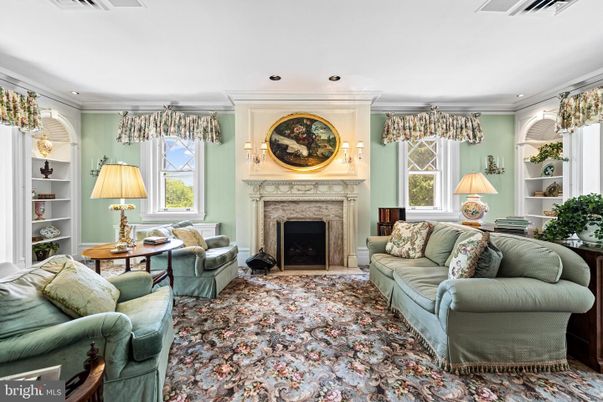 Fireplace, Interior, Living room, Recessed Lighting