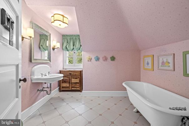 Bathroom, Free Standing Baths, Interior