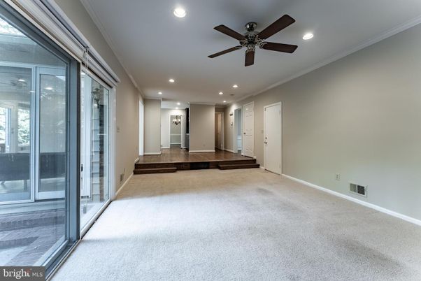 Empty room, Interior, Recessed Lighting