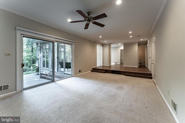 Empty room, Interior, Recessed Lighting
