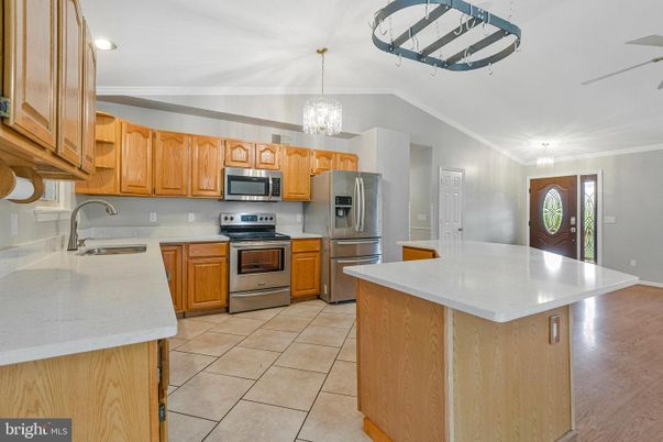 Chandelier, Interior, Kitchen, Recessed Lighting, Stainless Steel Appliances
