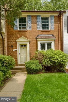 Exterior, Facade, Brick Facade, Georgian