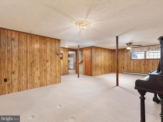 Empty room, Interior, Wooden Walls