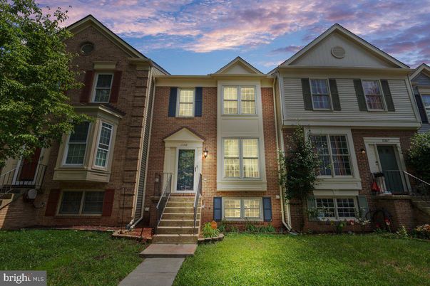 Exterior, Facade, Brick Facade, Rowhouse