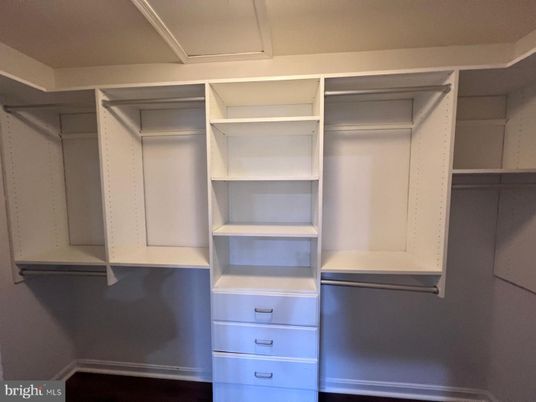Interior, Walk-in Closets