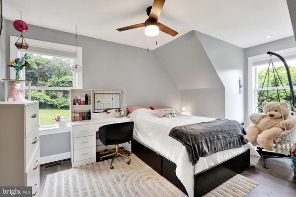 Bedroom, Home Office, Interior, Pendant Lights, Recessed Lighting, Wood Texture Flooring