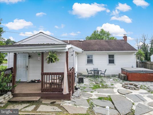 Backyard, Exterior, Hot Tub